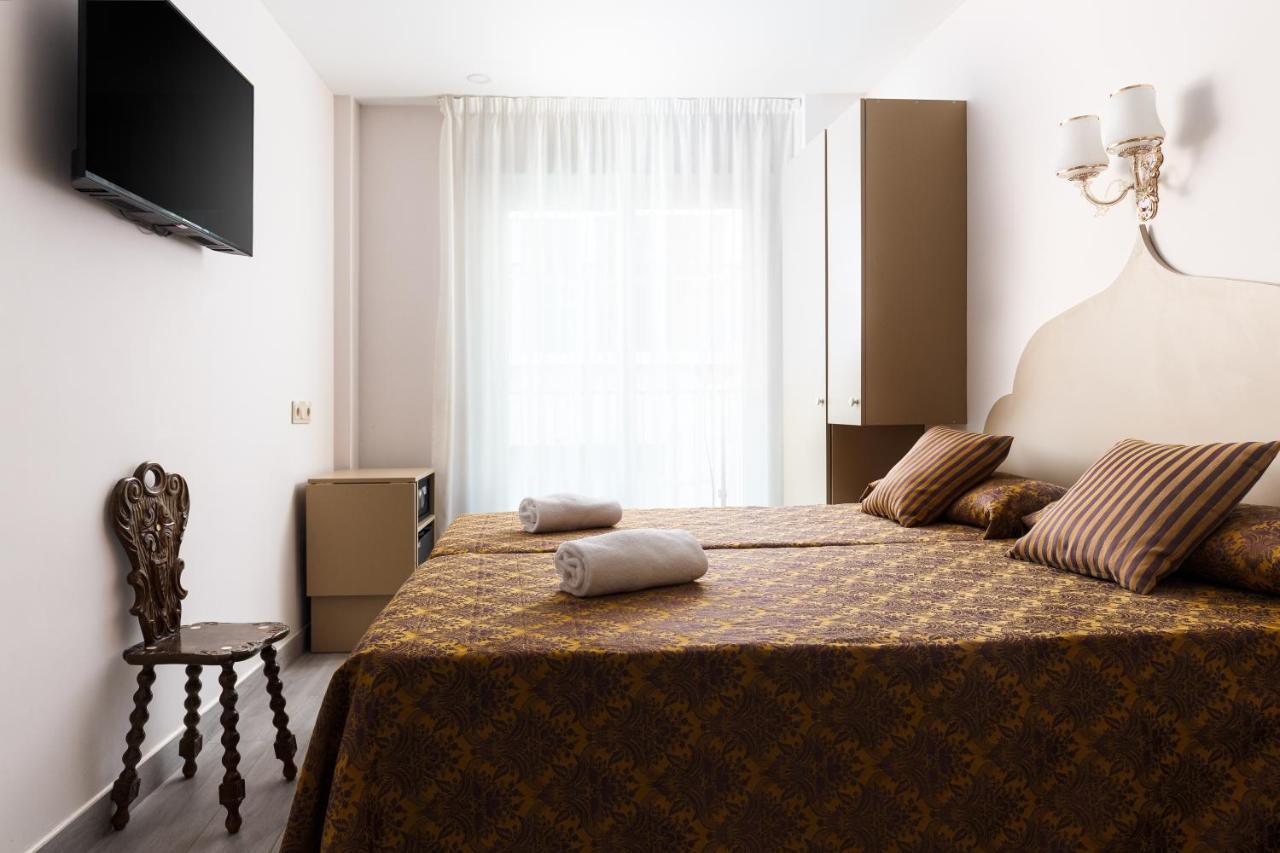 Hotel Clopy Rocamar Benidorm Zewnętrze zdjęcie