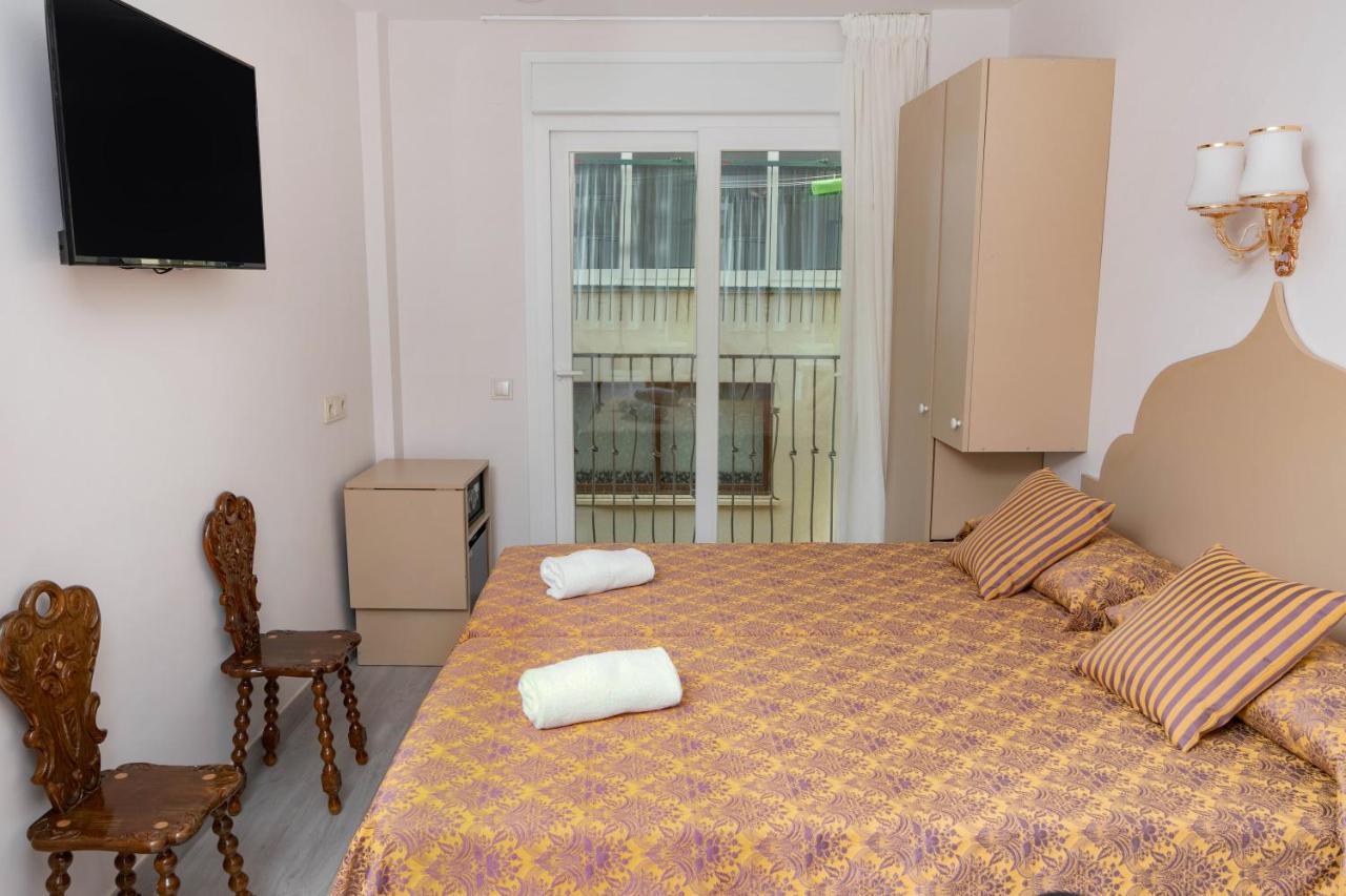 Hotel Clopy Rocamar Benidorm Zewnętrze zdjęcie
